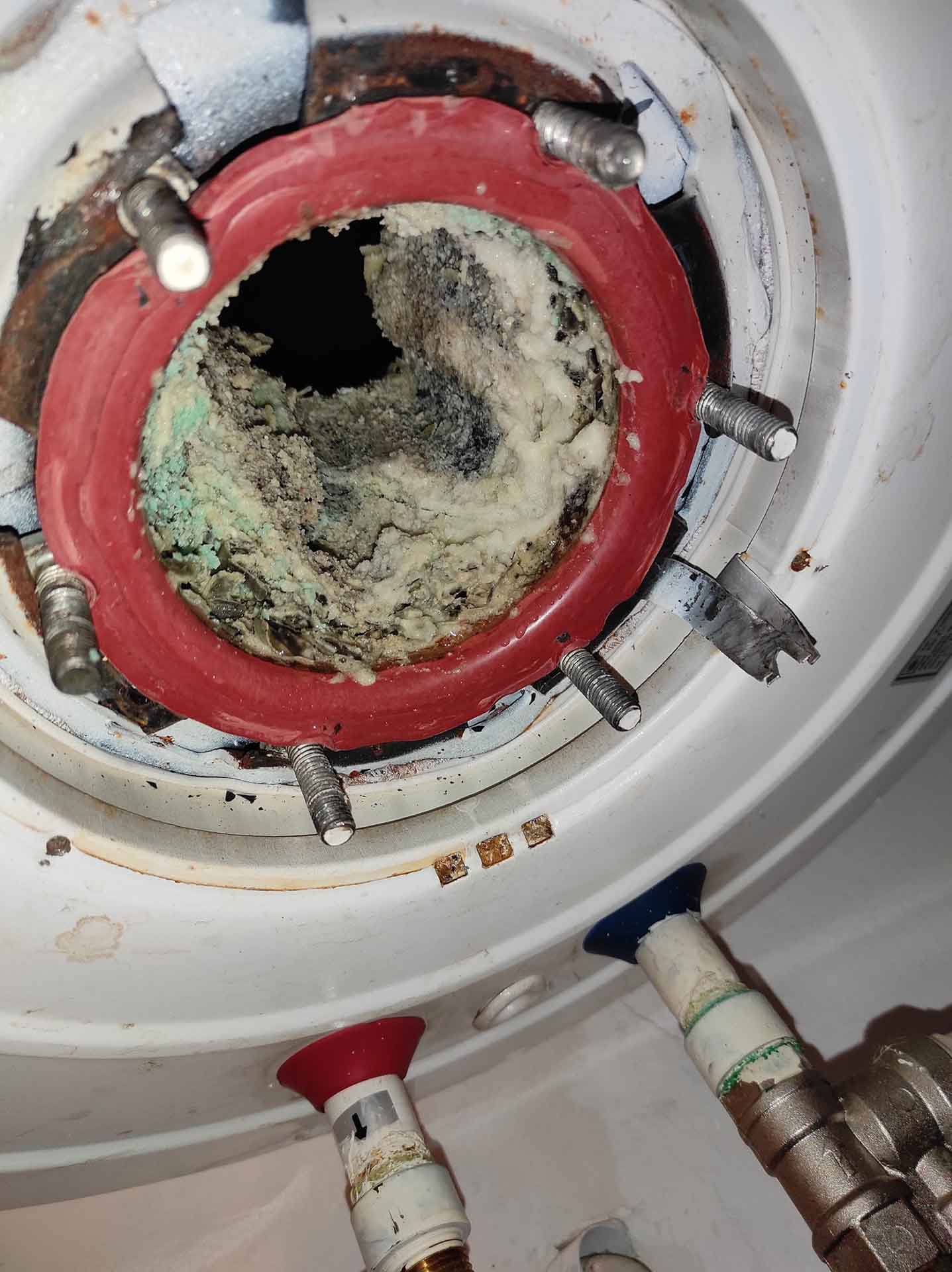 bojler karbantartás meleg víz vízkő Hajdu Eger